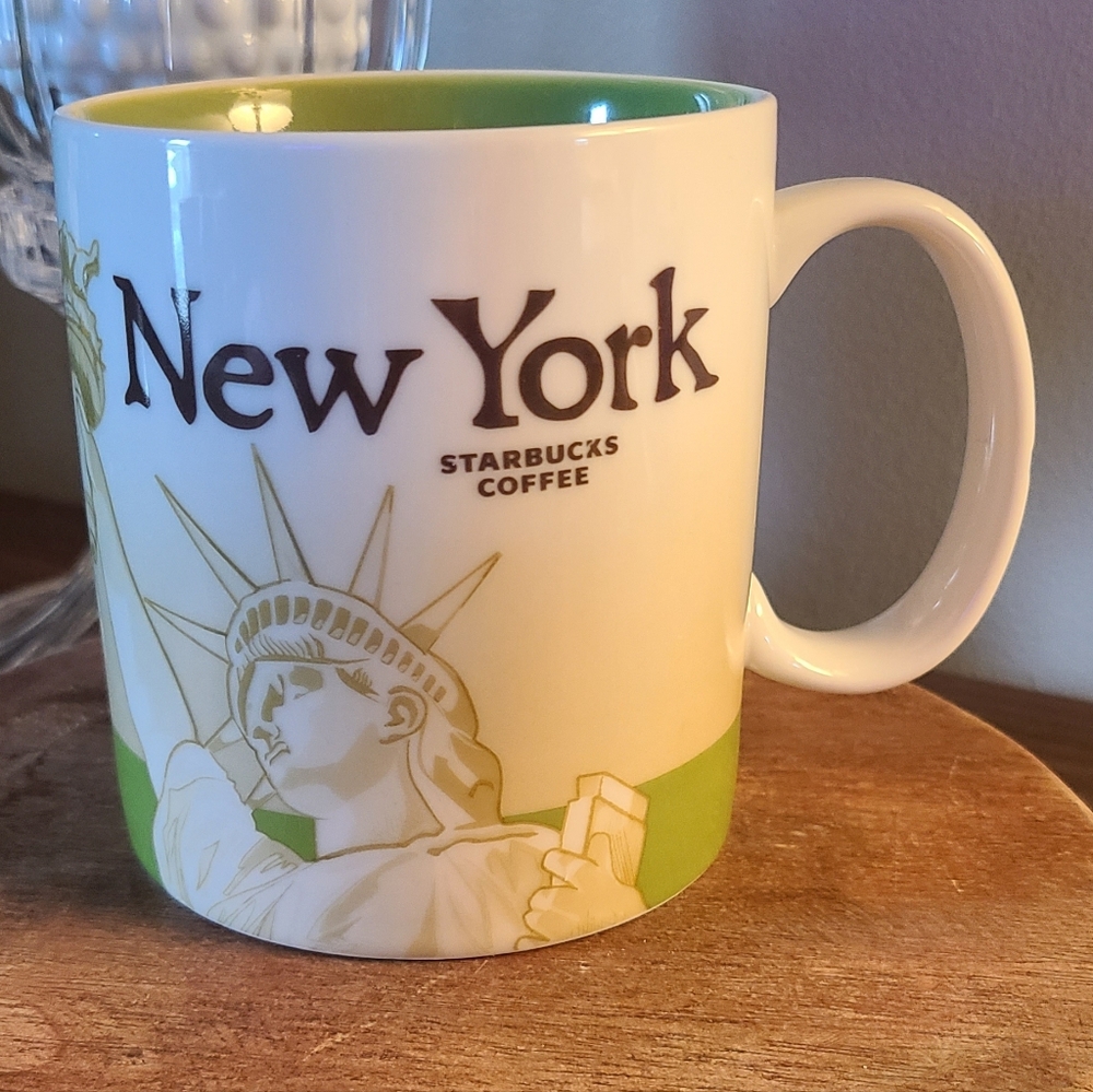 Starbucks 2009 Global Icon New York Mug - Green and White